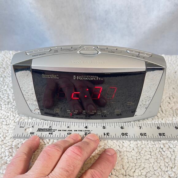 Emerson Research Smart Set System Dual Alarm Clock AM/FM Radio CKS5055B Vintage - Picture 11 of 13